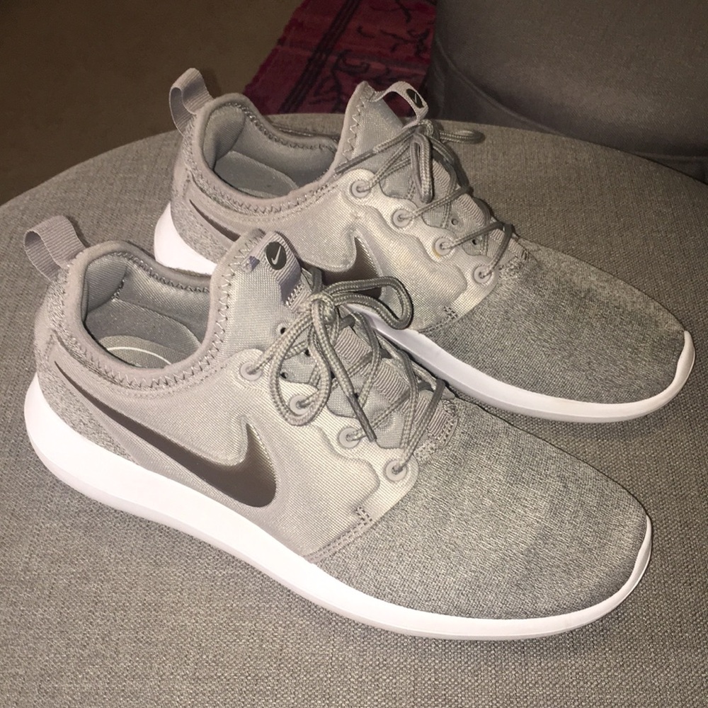 Nike Roshe 2 Grey Heather Silver Sneaker Like New